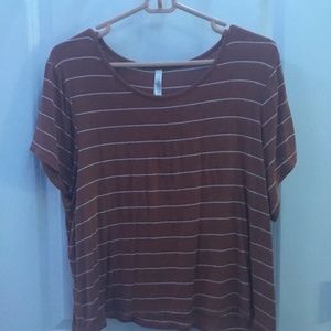 Short sleeve cropped tee